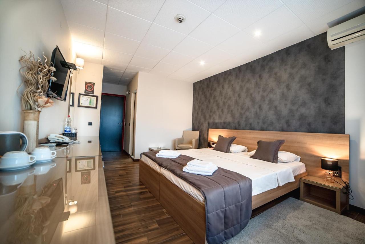 Hotel Novi Sad Extérieur photo