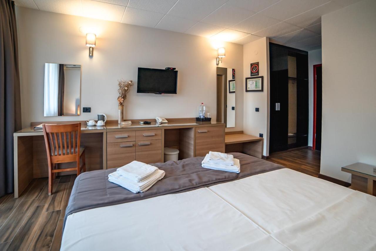 Hotel Novi Sad Extérieur photo