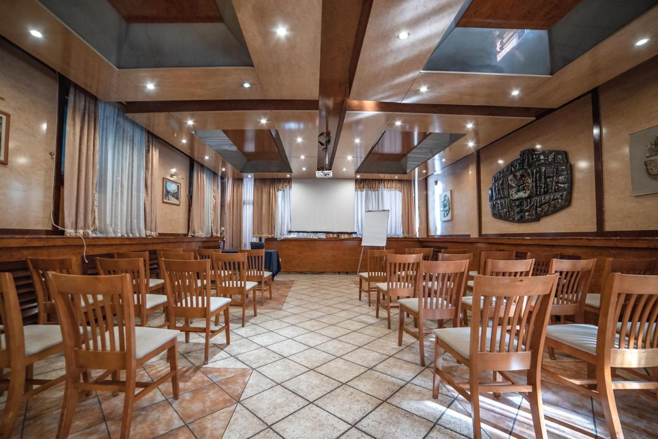 Hotel Novi Sad Extérieur photo
